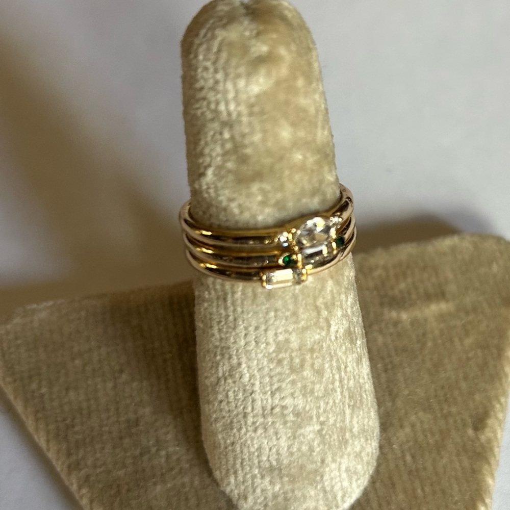 Elegant Gold Stacking Rings - Picture 5 of 9